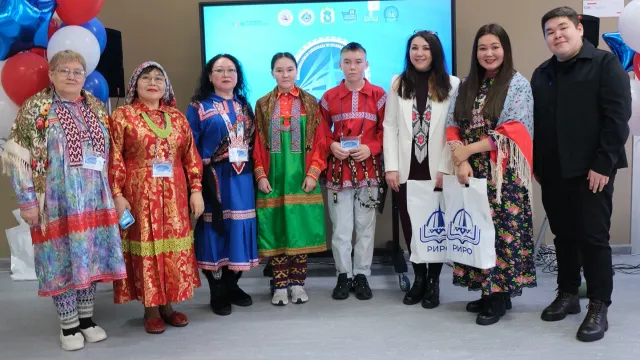 Межрегиональной касапсаян уйтантыйм хантэт. Хор: Альбина Тырлина