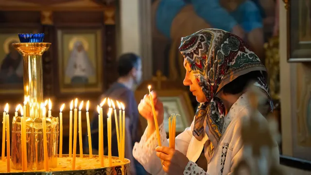 В день памяти Корсунской иконы молятся о благополучии в семье. Фото: Moshe EINHORN / Shutterstock / Fotodom