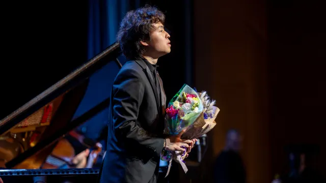 Пианист Мин Жуй. Фото: Никита Погодин / «Ямал-Медиа»