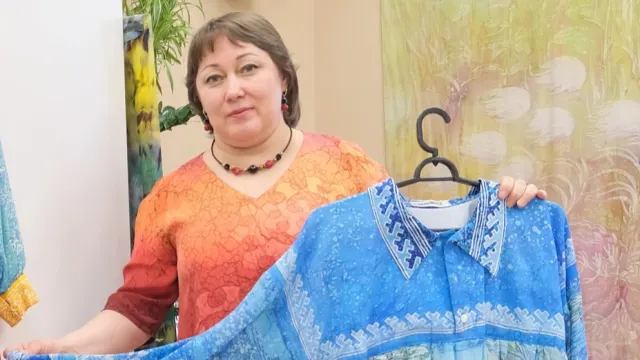 Александра Ларионовна Юхлымова «Тепло Севера. Батик и традиции» вантопса манаӆ. Хор: Альбина Тырлина