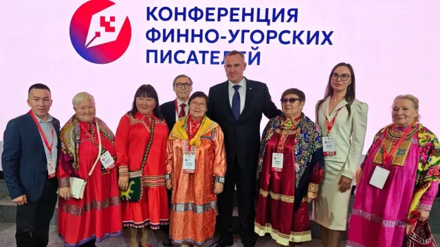 Муӊ округев эӆты хуӆам ханты хоят тохи яӊхас. Хор: Иван Сандрин
