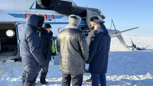 Причины вынужденной посадки вертолета выясняют. Фото: администрация Ямальского района