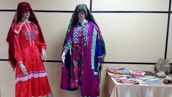 В экспозицию войдут национальные наряды и украшения. Фото: предоставлено пресс-службой МВК имени И. С. Шемановского
