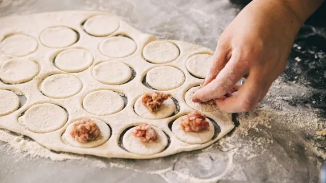 В праздник не разрешалось лепить пельмени. Фото: Isaeva Studio/Shutterstock/Fotodom