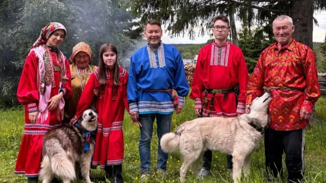 Валерий Григорьевич хоттэӆ хоятӆаӆ пиӆан. Хор: Дарья Талигина