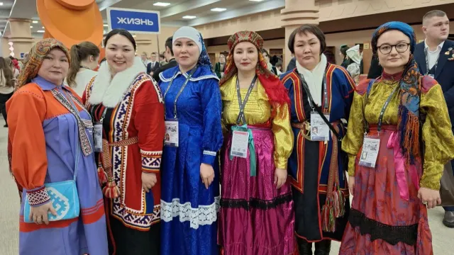 Ямал мув ищи сансна ант хыщас, аратэӆна хос нэӊху яӊхас. Хор: Елена Сибарева