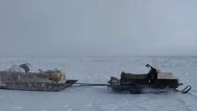 Во время ледостава выезд на тонкий лед запрещен. Фото: предоставлено из архива Тазовского поисково-спасательного отряда