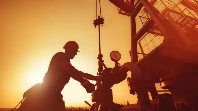 Праздник нефтяников и газовиков в 2025 году отметят 7 сентября. Фото: Tereshchenko Dmitry / Shutterstock / Fotodom