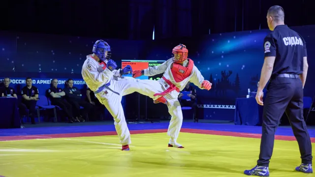 В Ноябрьске соревнуются спортсмены-военнослужащие. Фото: Юрий Здебский / «Ямал-Медиа»