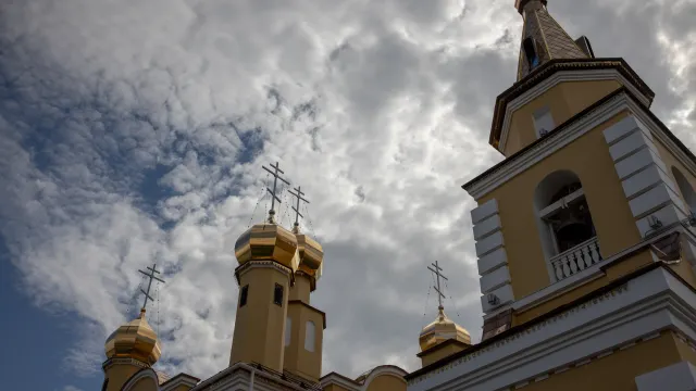 В 2025 году Радоница выпадает на 29 апреля. Фото: Фёдор Воронов / «Ямал-Медиа»